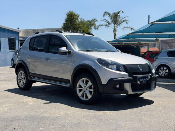 RENAULT SANDERO 1.6 STEPWAY 16V FLEX 4P MANUAL RENAULT SANDERO 1.6 STEPWAY 16V FLEX 4P MANUAL